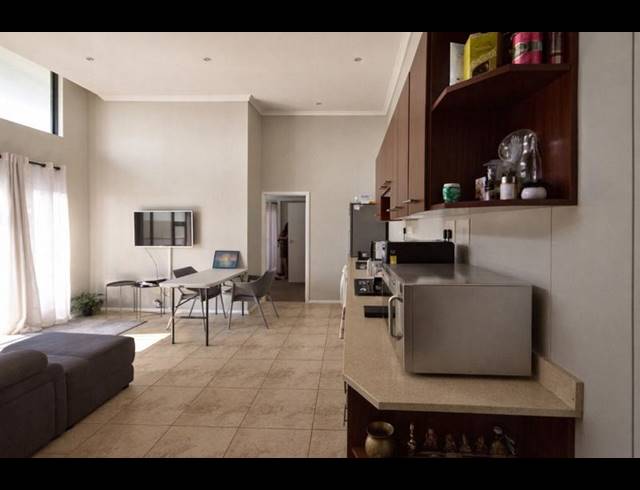2 BEDROOM APARTMENT FOR SALE IN UMHLANGA RIDGE